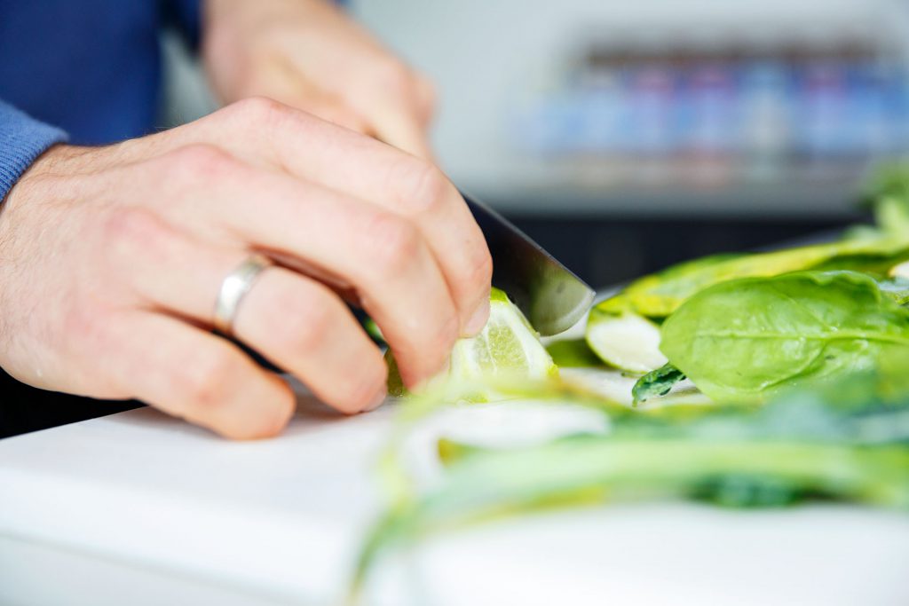 cutting ingredients