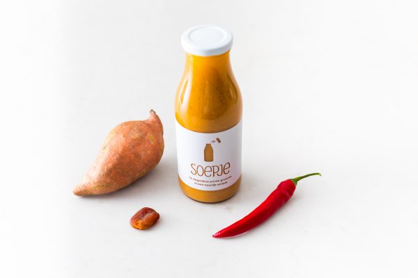 Zoete aardappelsoep met spaanse peper