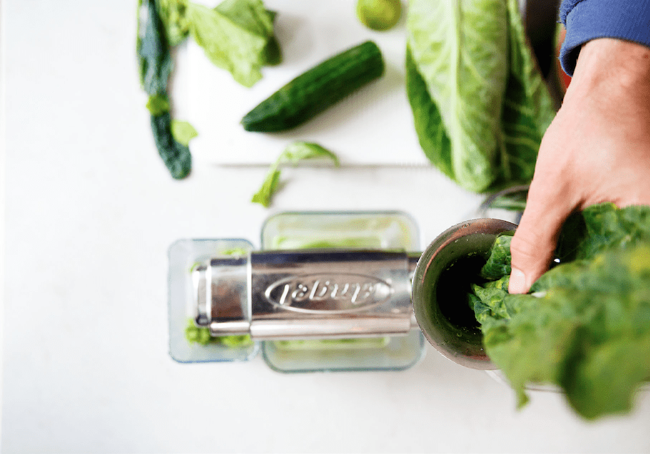 Palmkool in slowjuicer